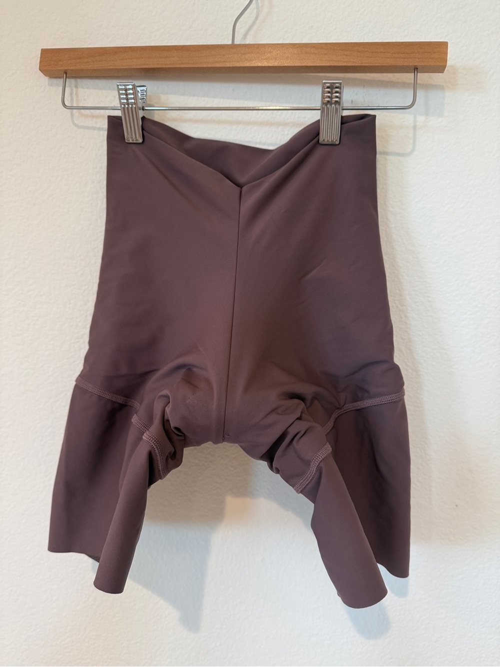 Lululemon Presta
Padded Cycling Shorts
Bruised Berry
Reflective Size 4